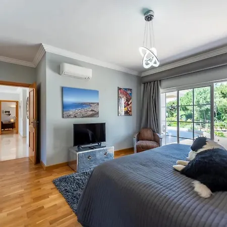 Feriehus 4 Bedroom In Quinta Do With Golf Views