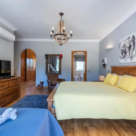 4 Bedroom In Quinta Do With Golf Views * Almancil
