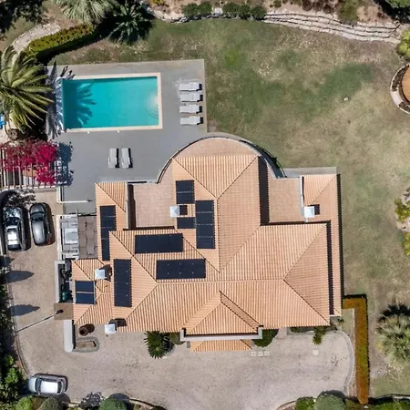 Feriehus 4 Bedroom In Quinta Do With Golf Views Almancil