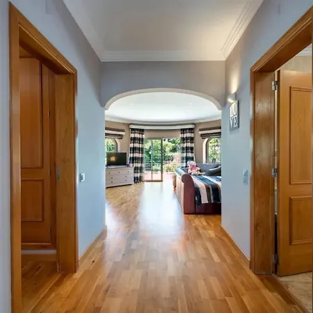 4 Bedroom In Quinta Do With Golf Views Almancil