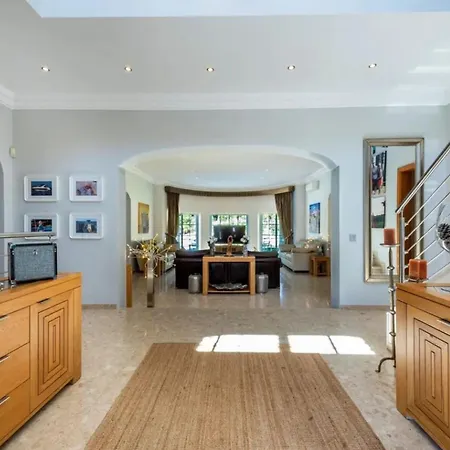 4 Bedroom In Quinta Do With Golf Views * Almancil